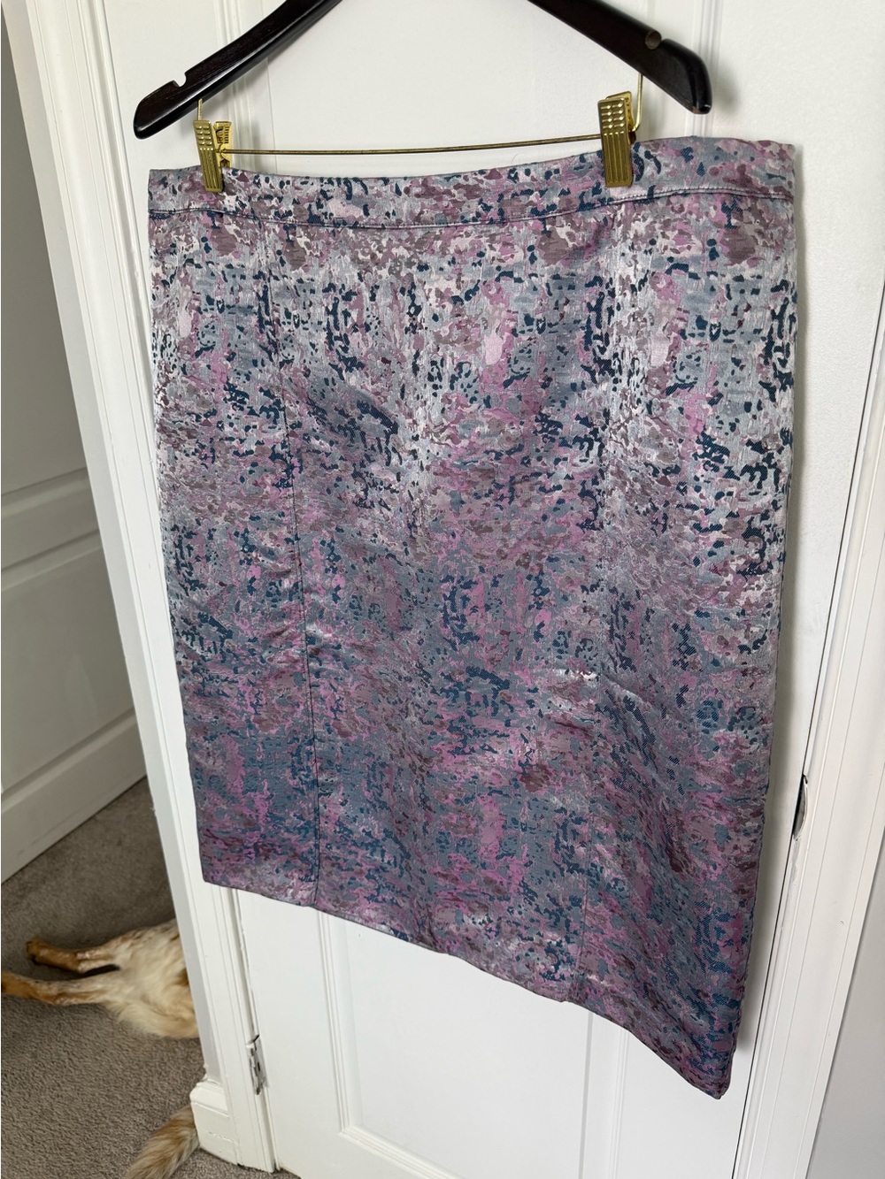 Metallic Pink Patterned Pencil Skirt - Picture 2 of 7